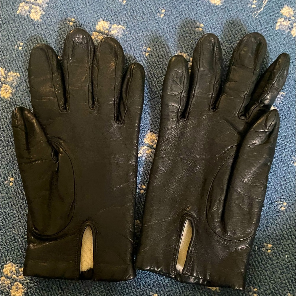 100% Italian Leather Gloves - Short length - Small
